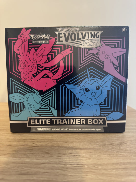 Evolving Skies Elite Trainer Box (Glaceon)