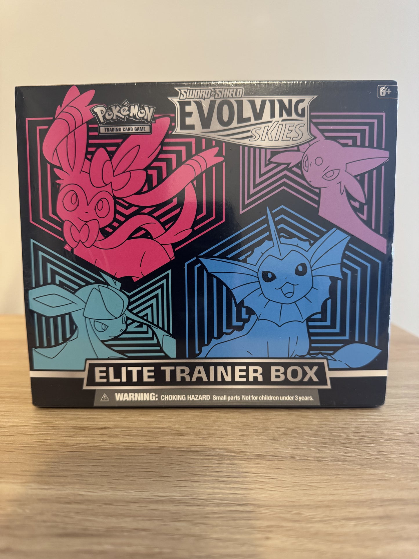 Evolving Skies Elite Trainer Box (Glaceon)